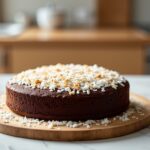 Délicieux gâteau moelleux au chocolat et noix de coco prêt en seulement 10 minutes